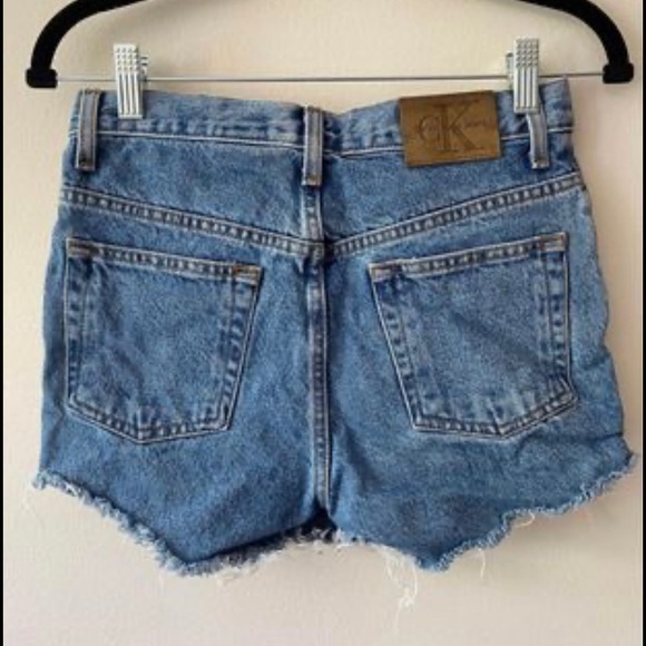 Calvin Klein Vintage Shorts - Picture 3 of 6